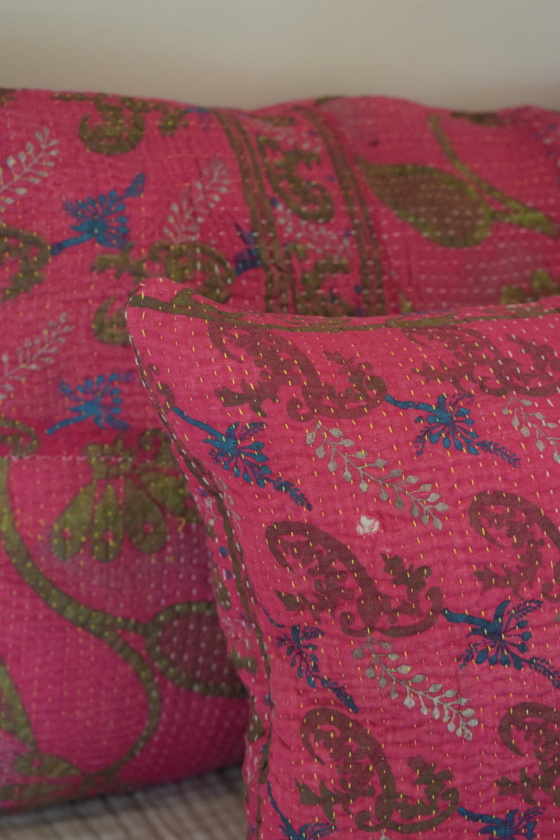 Kantha cushion 01