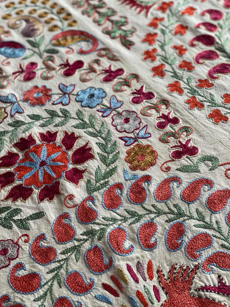 SILK SUZANI - PAISLEY VINE