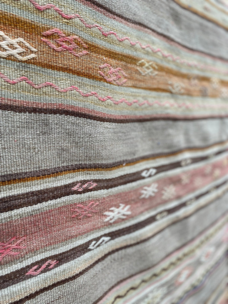 VINTAGE TURKISH KILIM - STRIPES