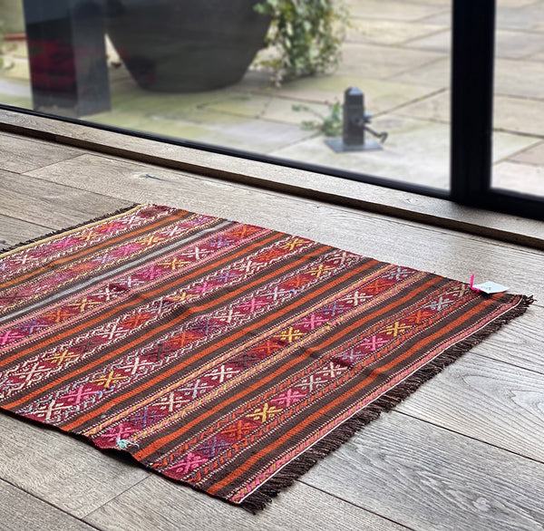 VINTAGE TURKISH KILIM - CROSSES