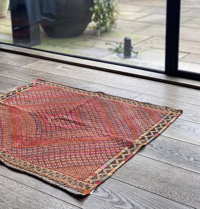 VINTAGE TURKISH KILIM - TINY DIAMONDS