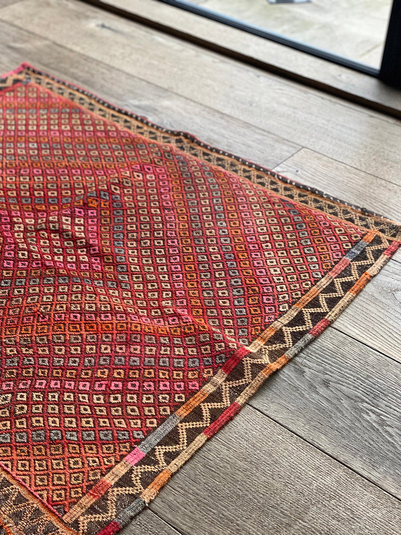 VINTAGE TURKISH KILIM - TINY DIAMONDS