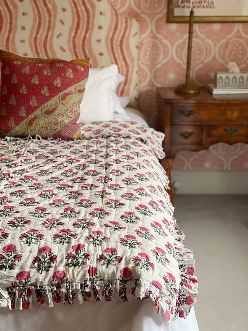 Frill Eiderdown - Pink & Grey Floral