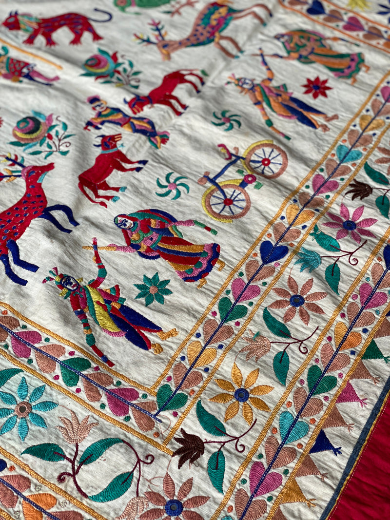 ANTIQUE INDIAN EMBROIDERY 1